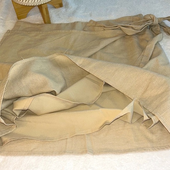 Forever 21 Tan Brown Beige Faux Mini Wrap Linen Skirt sz M EUC Sexy Simple - Picture 4 of 16